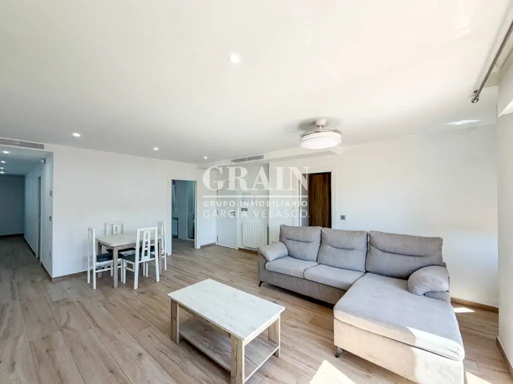 Piso con terraza en venta en Ensanche - Franciscanos