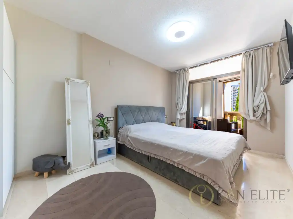 Flat with pool for sale in Avenida Aiguera, imagen 17