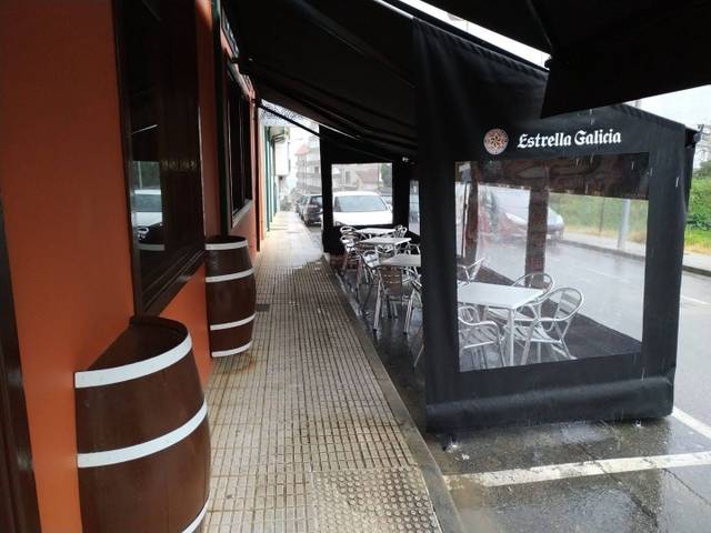 Local comercial en Venta en Rúa da Constitución en Sanxenxo pueblo