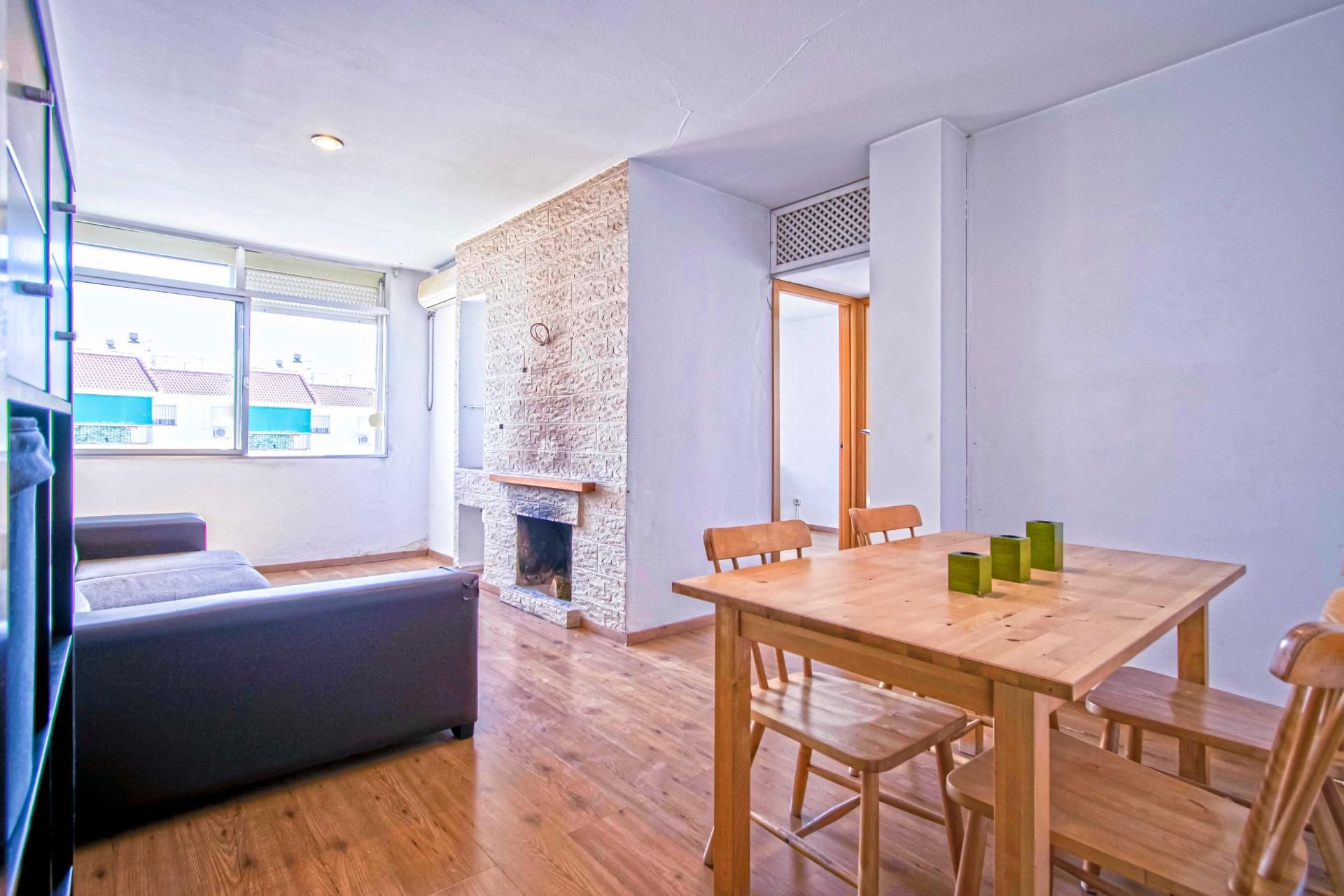 Sala d'estar de Pis en venda en Gines amb Aire condicionat, Parquet i Piscina comunitària