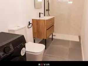 Bathroom of Flat for sale in Jaén  with Air Conditioner, Furnished and Washing machine