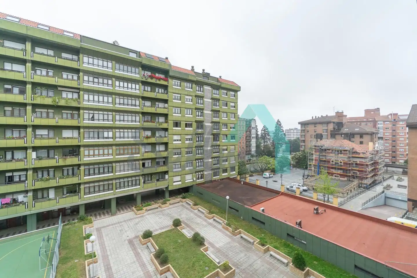 Exterior view of Flat for share in Oviedo   with Heating, Parquet flooring and Furnished