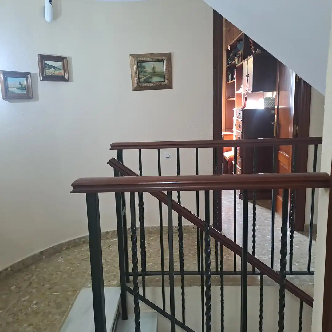 Casa adosada en venda en Dos Hermanas amb Aire condicionat, Traster i Piscina comunitària