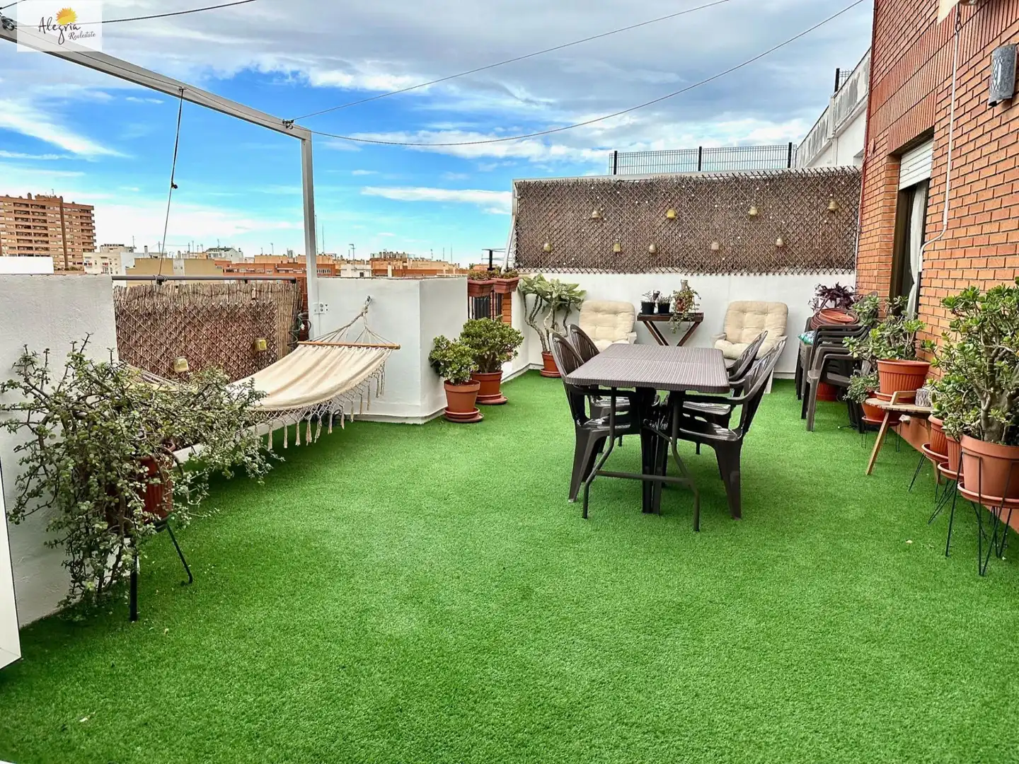 Terrasse von Dachboden zum Verkauf in Valencia mit Klimaanlage und Möbliert