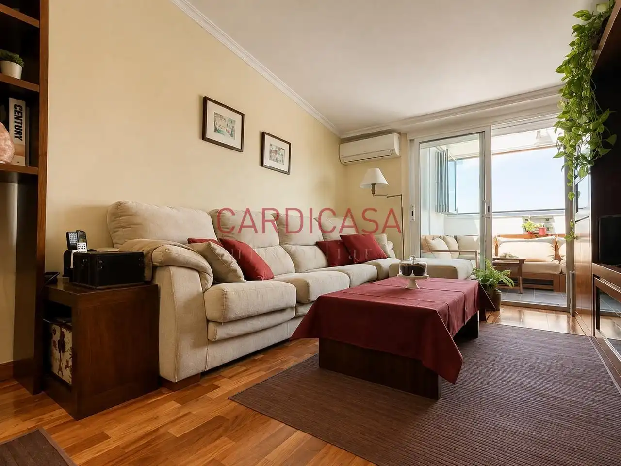 Sala d'estar de Àtic en venda en Vigo  amb Calefacció, Parquet i Terrassa
