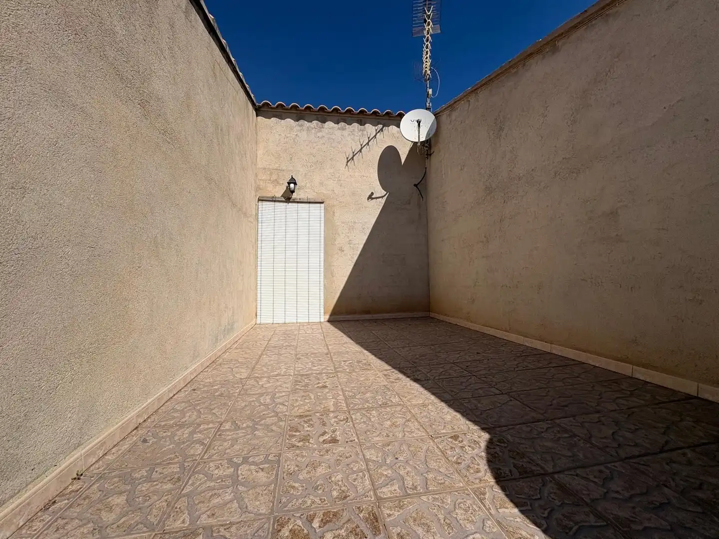 Vista exterior de Casa o xalet en venda en Puerto Lumbreras amb Calefacció, Terrassa i Balcó