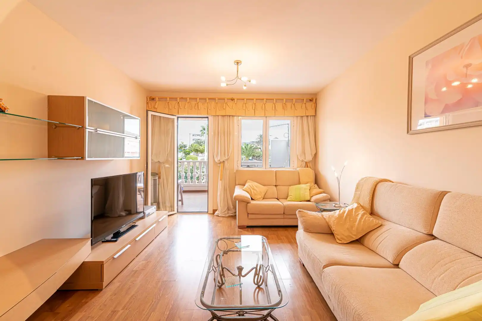 Sala de estar de Piso de alquiler en Arona con Terraza, Amueblado y Piscina comunitaria