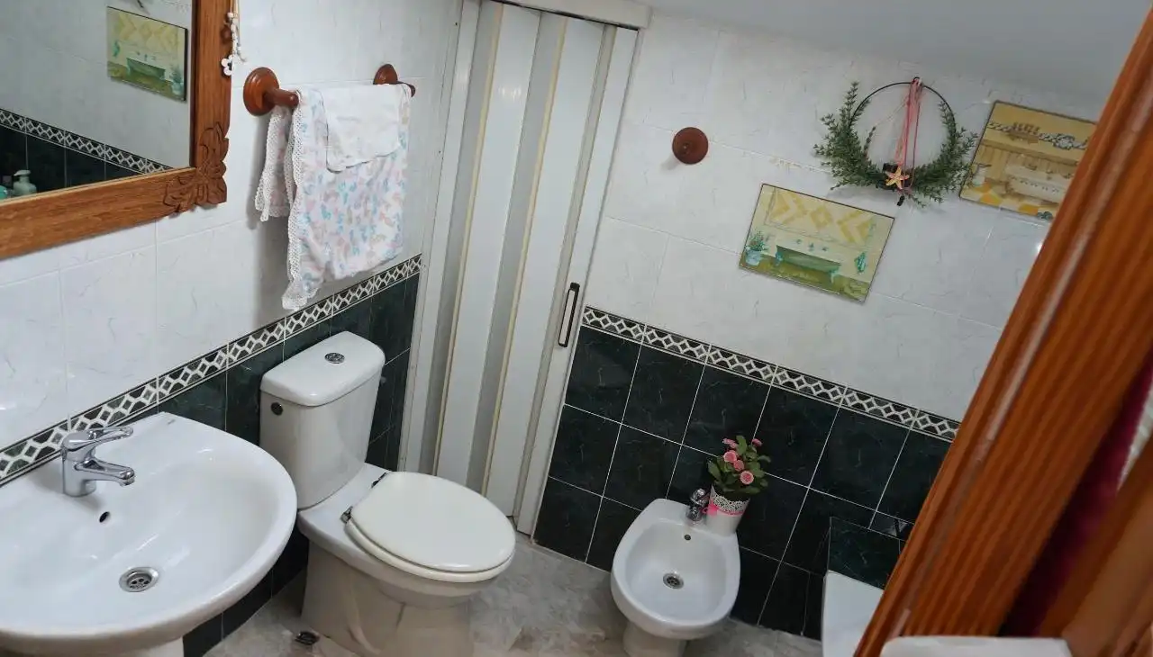 Baño de Piso en venta en Azuqueca de Henares con Aire acondicionado, Calefacción y Trastero
