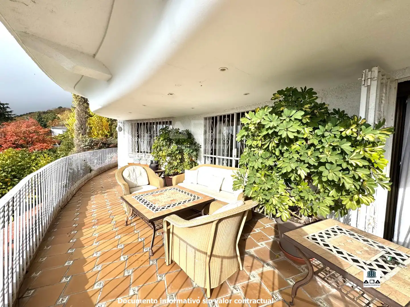Terraza de Casa o chalet en venta en Poyales del Hoyo con Aire acondicionado, Calefacción y Jardín privado
