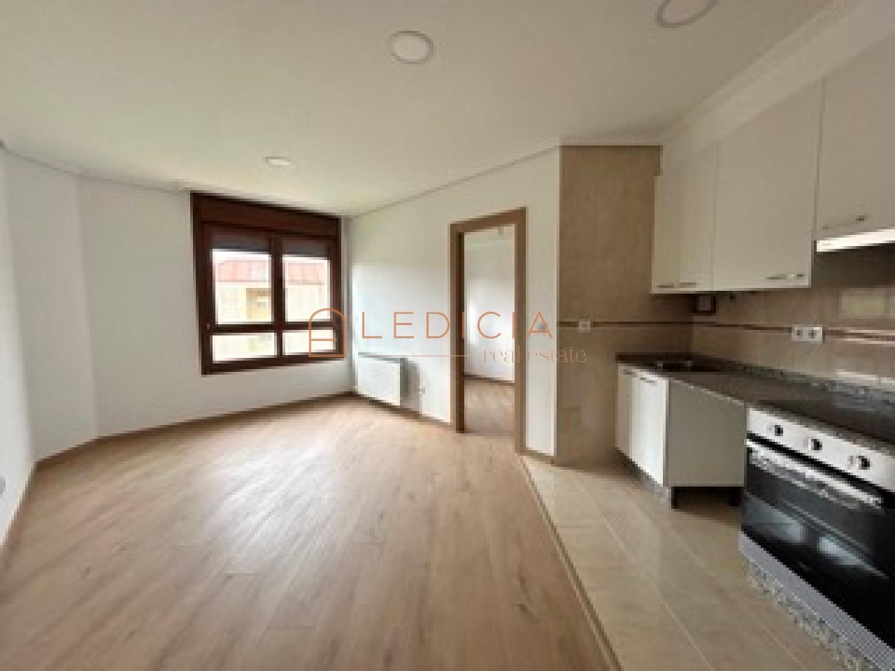 Pis de lloguer a Domingo Bueno, 112