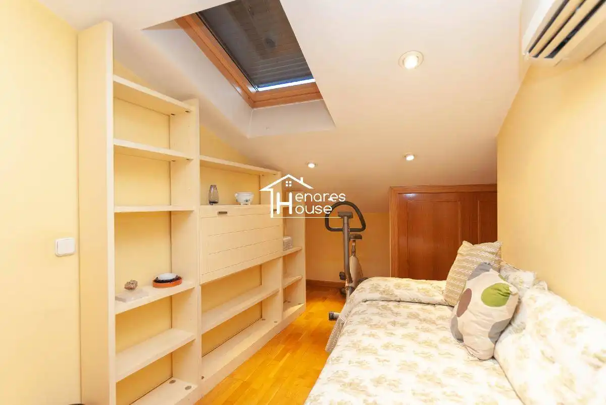Dúplex en venta en Alcalá de Henares con Aire acondicionado, Calefacción y Parquet