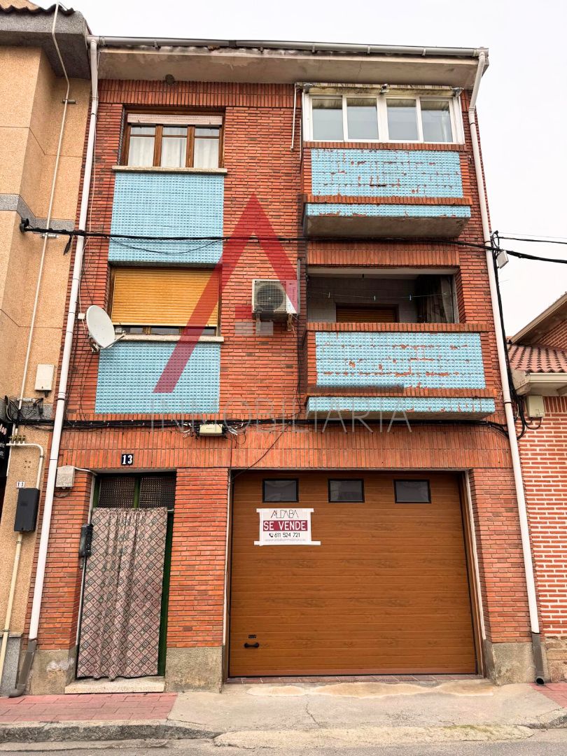Exterior view of Building for sale in Nava de la Asunción