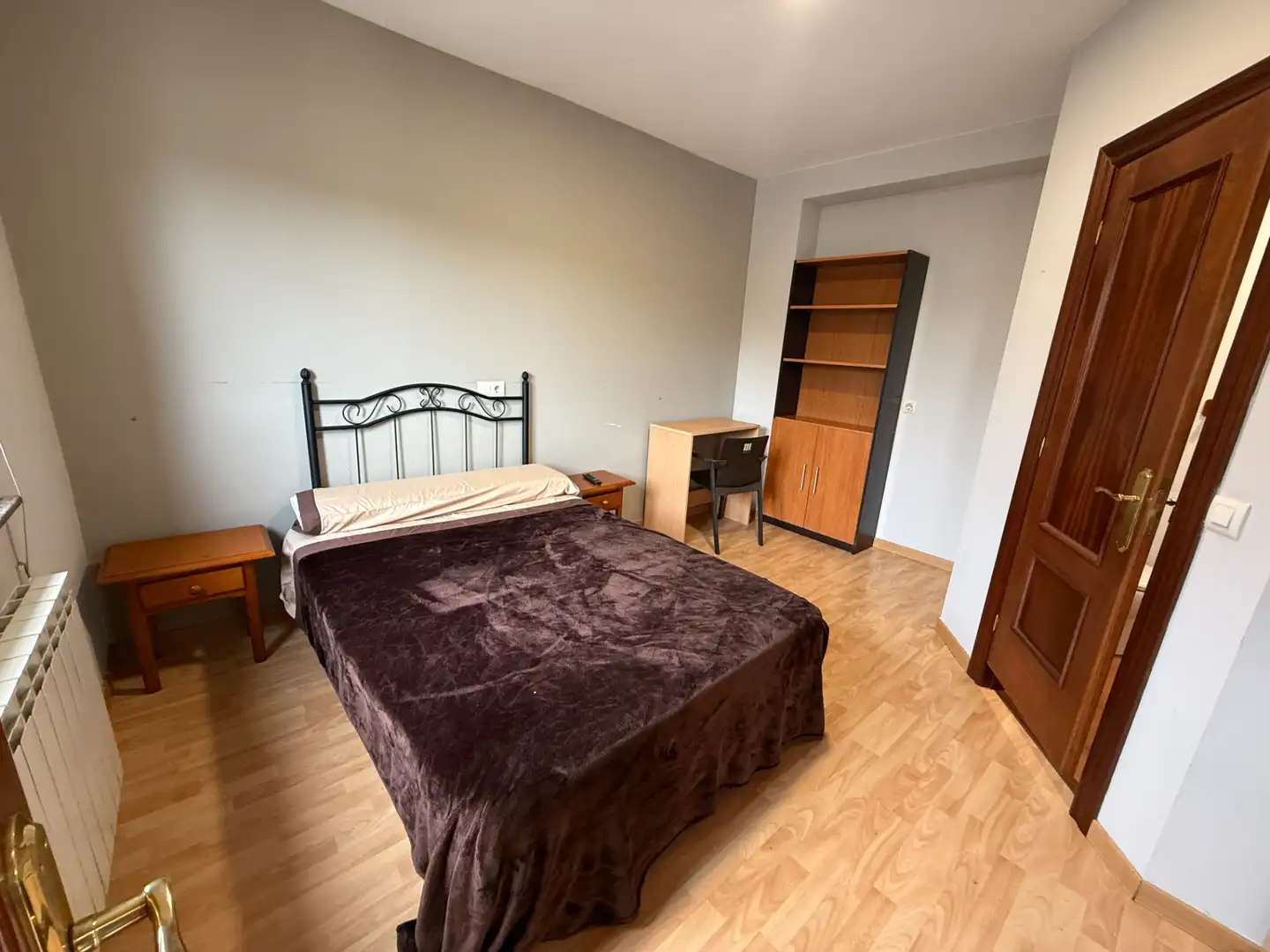 Dormitori de Edifici en venda en Siero amb Alarma