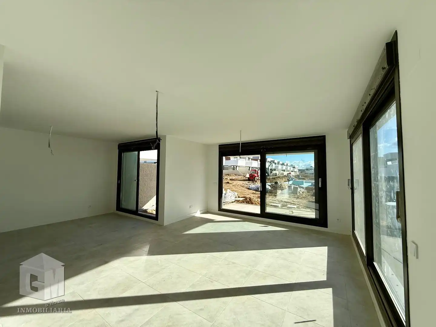 Sala de estar de Casa adosada en venta en Villaviciosa de Odón con Calefacción, Jardín privado y Terraza