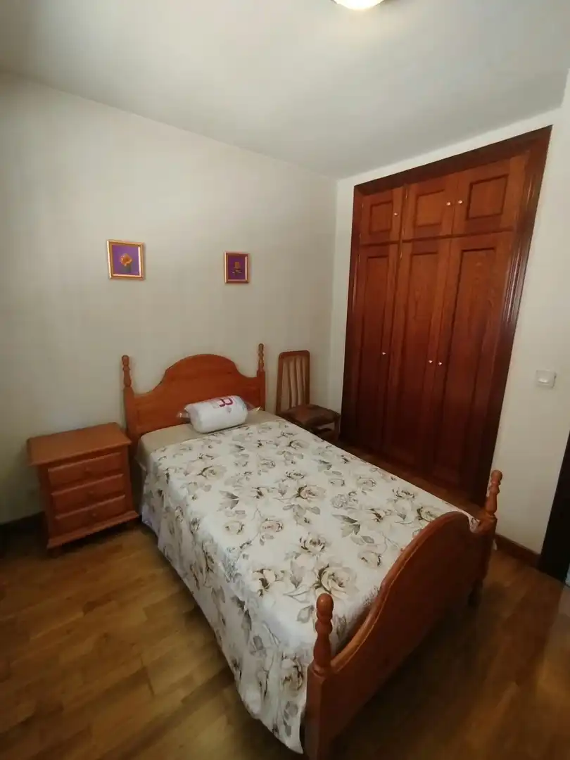 Dormitori de Pis en venda en Ávila amb Calefacció, Traster i Moblat