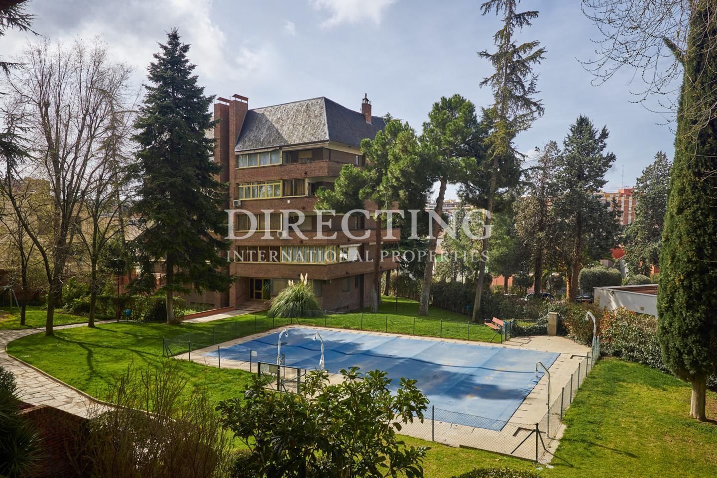 Exterior view of Flat for sale in  Madrid Capital  with Air Conditioner, Heating and Private garden