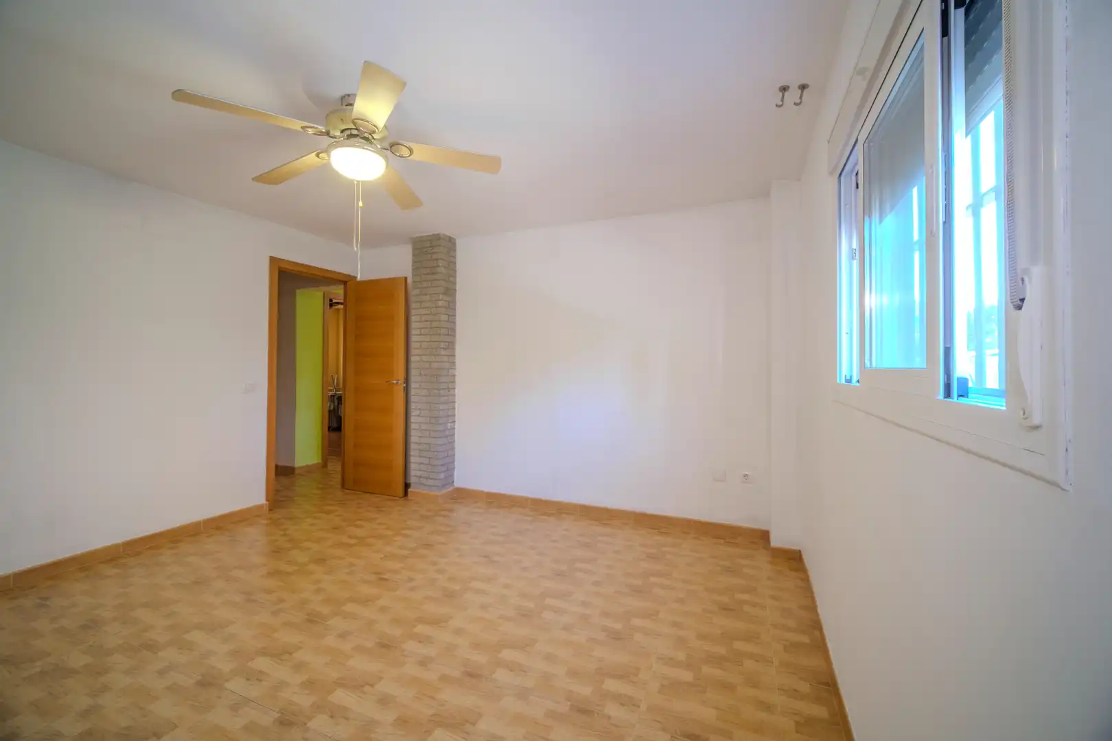 Casa o xalet en venda en Montequinto amb Jardí privat, Terrassa i Moblat