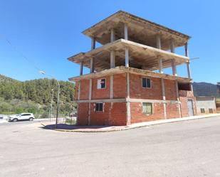 Vista exterior de Edifici en venda en Eslida