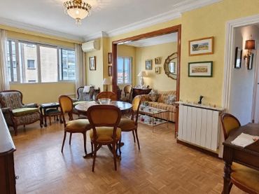 Piso con ascensor en venta en Calle del Poeta Blas de Otero