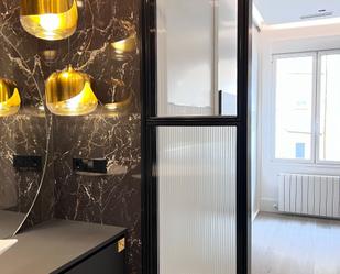 Bathroom of Flat for sale in  Madrid Capital  with Air Conditioner