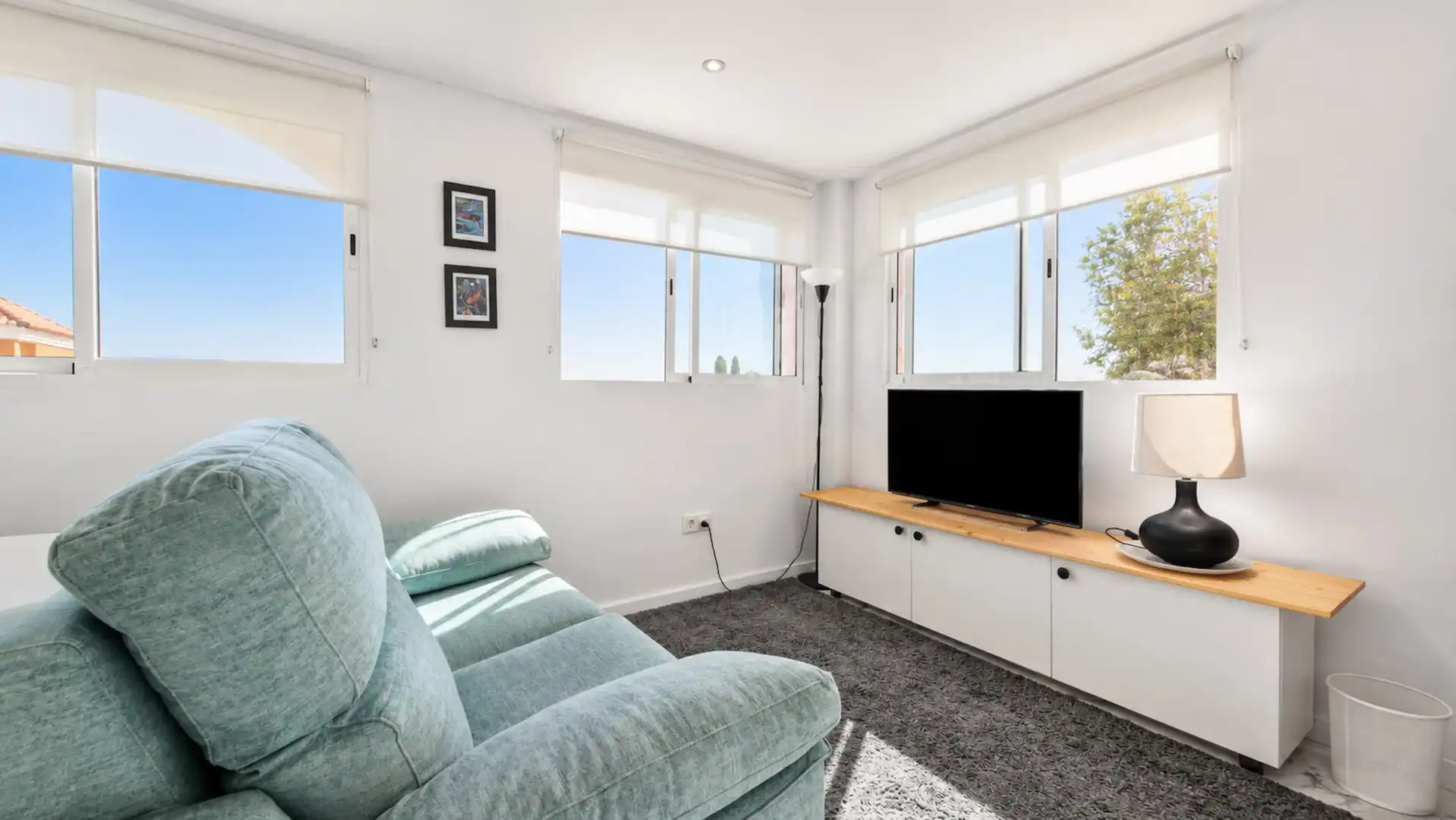 Wohnzimmer von Maisonette zum Verkauf in Manilva mit Privatgarten, Terrasse und Schwimmbad