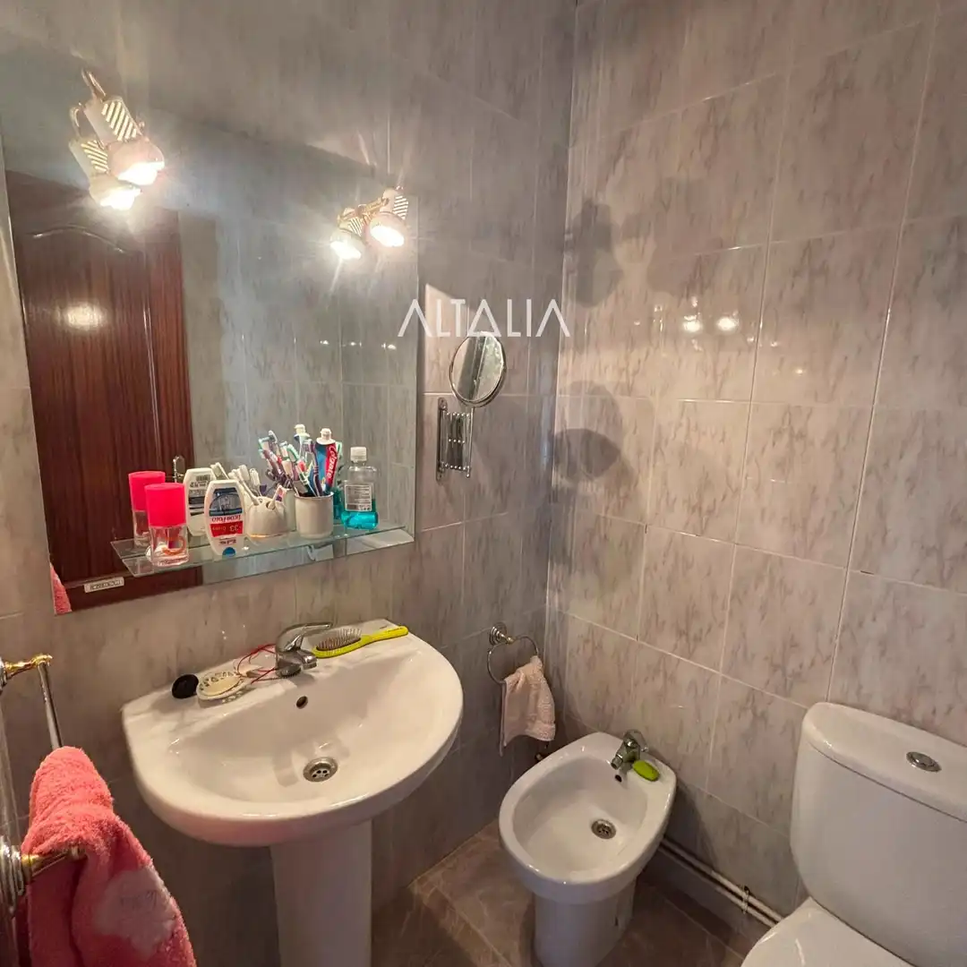 Baño de Casa o chalet en venta en Castejón (Cuenca) con Calefacción, Terraza y Trastero