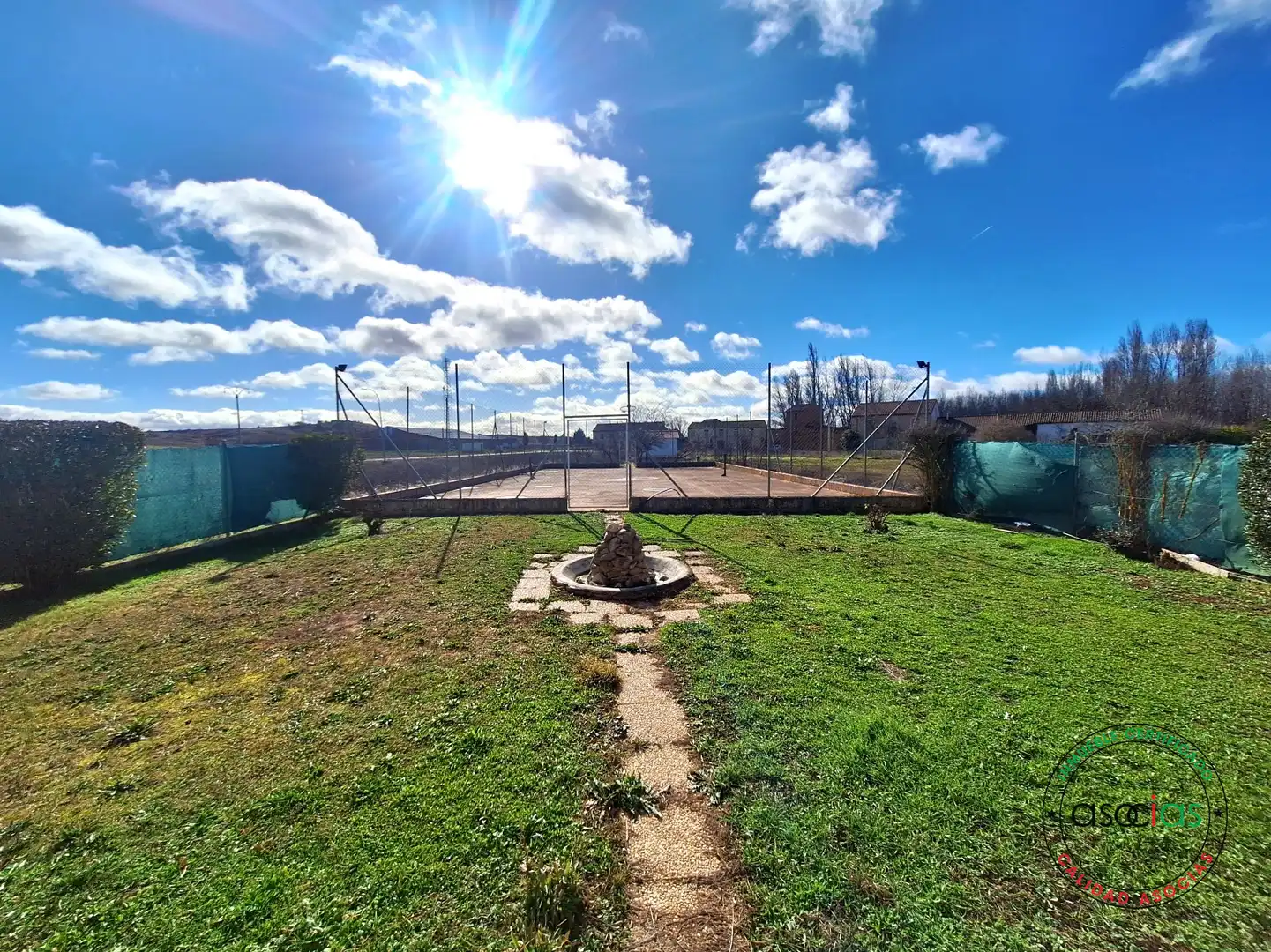Jardín de Casa o chalet en venta en Sahagún con Calefacción y Jardín privado