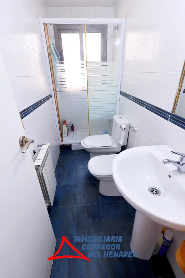 Bathroom of Flat for sale in Mejorada del Campo