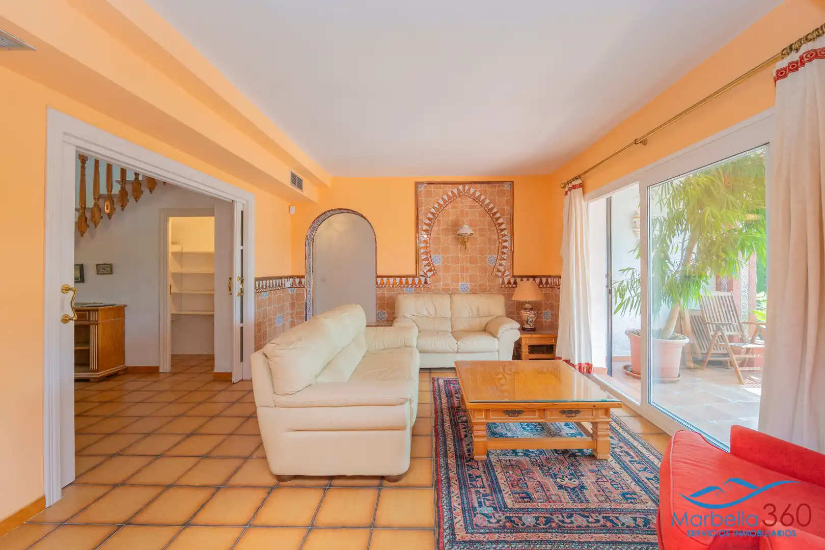 Sala de estar de Casa o chalet en venta en Marbella con Aire acondicionado, Jardín privado y Terraza