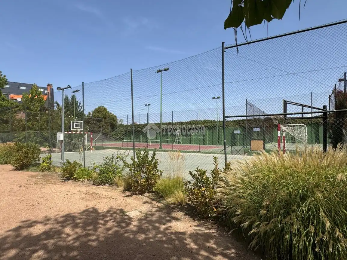 Parking of Flat for sale in Las Rozas de Madrid  with Air Conditioner, Heating and Terrace