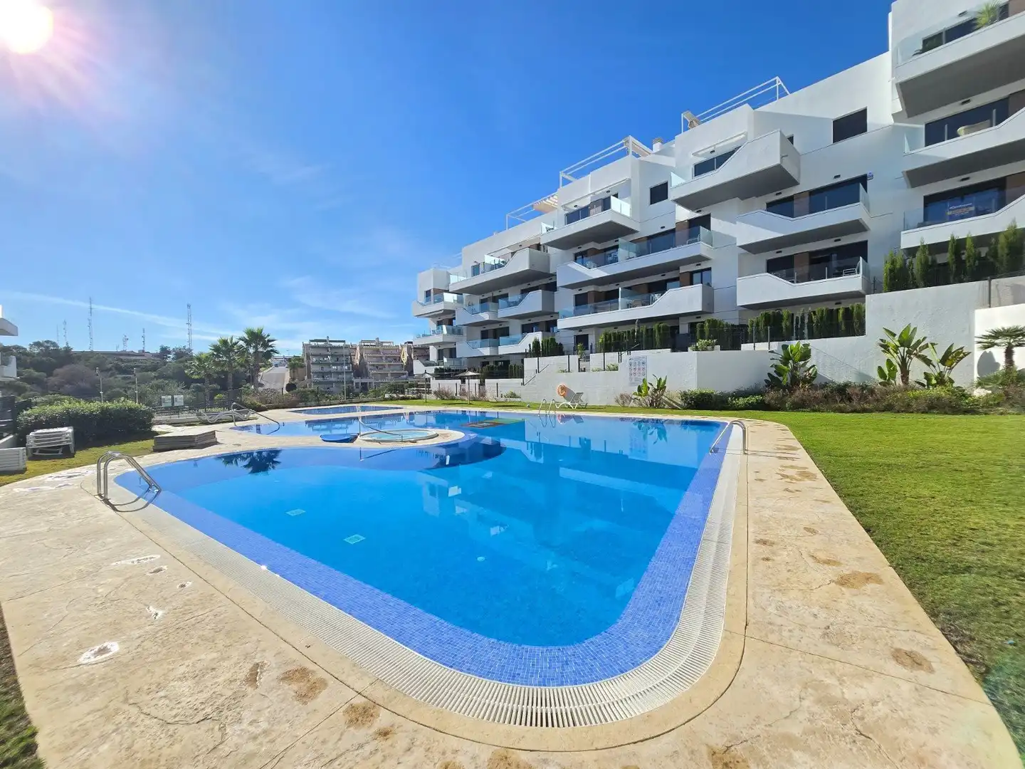 Piscina de Apartament en venda en Orihuela amb Jardí privat, Terrassa i Piscina