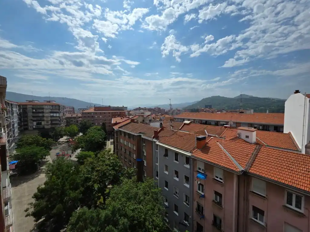 Außenansicht von Wohnung zum Verkauf in Bilbao  mit Heizung und Terrasse