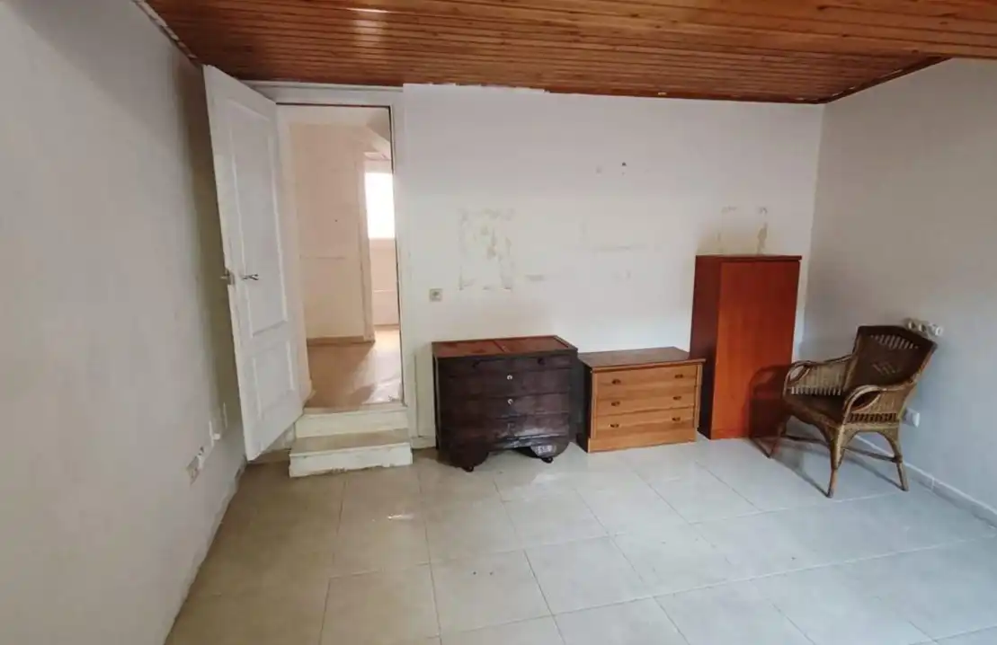 Casa adosada en venda en Cabanes (Girona) amb Balcó