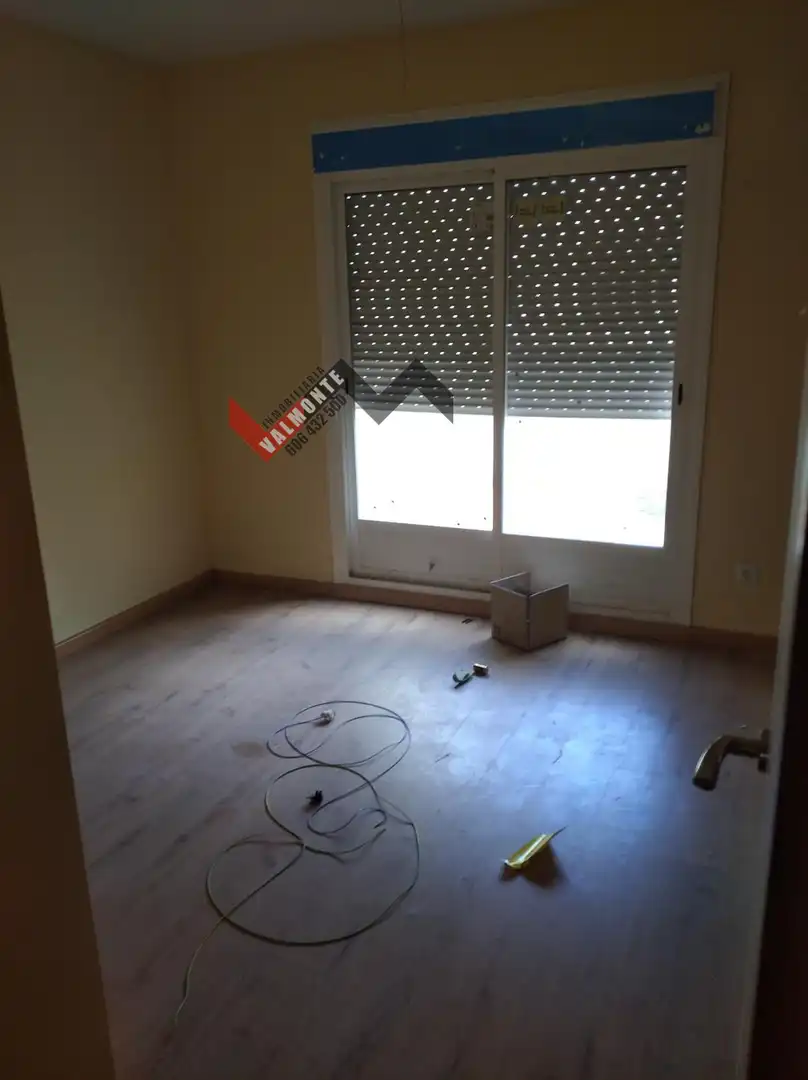 Habitación de Casa adosada en venta en El Casar de Escalona con Calefacción y Trastero