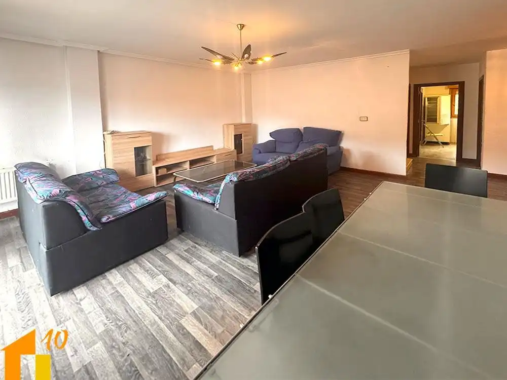 Einfamilien-Reihenhaus zum Verkauf in Belorado mit Heizung und Terrasse