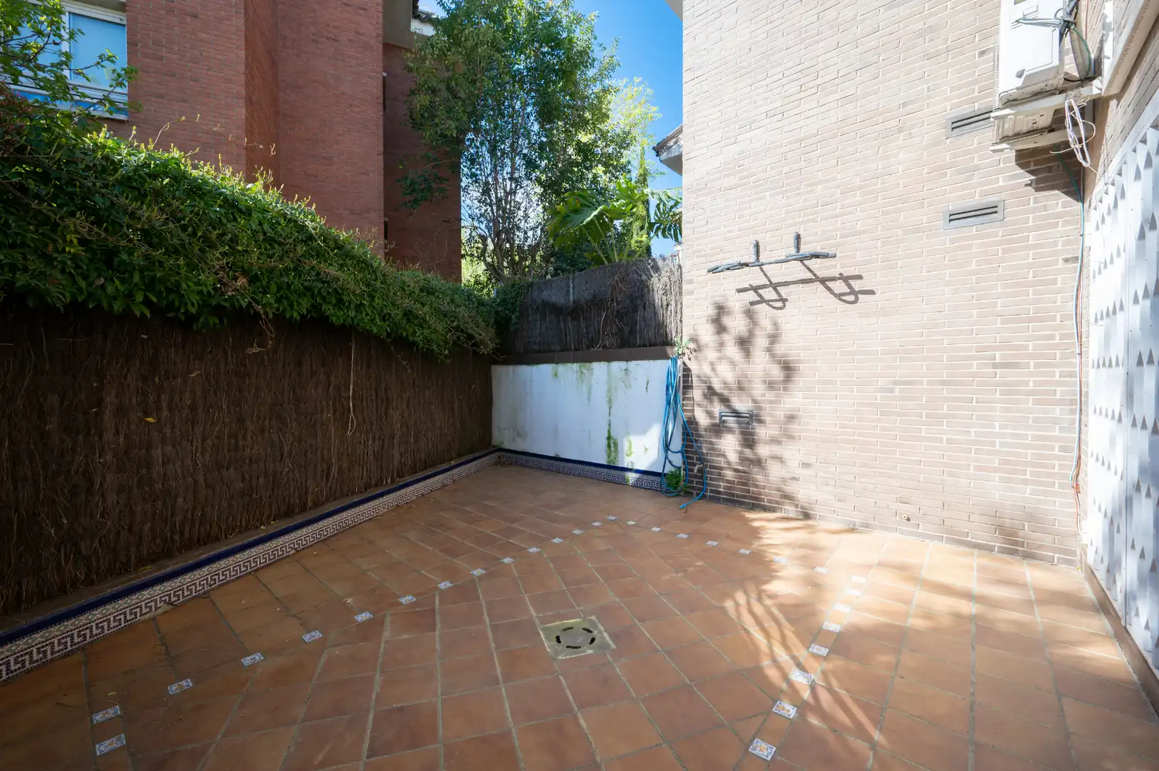 Terrassa de Casa adosada en venda en Sant Cugat del Vallès amb Aire condicionat, Calefacció i Jardí privat