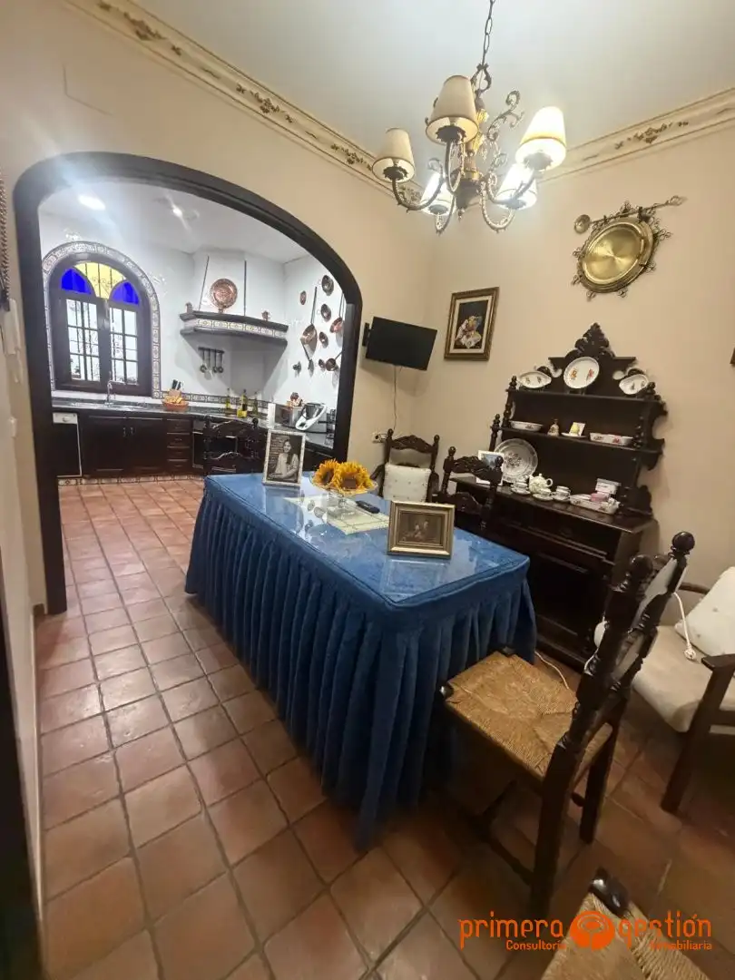 Casa o xalet en venda en Lora del Río amb Aire condicionat i Calefacció