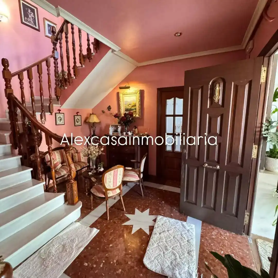 Houses for sale in Cabra  with Air Conditioner, Private garden and Terrace