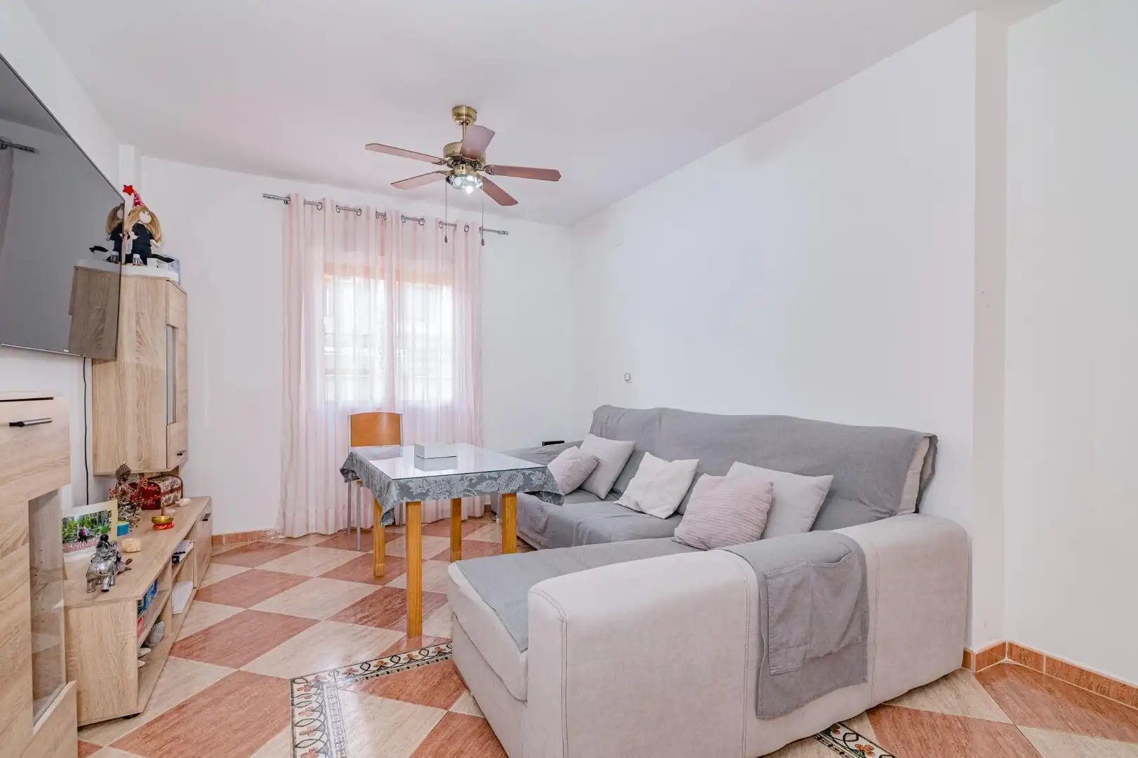 Sala d'estar de Casa adosada en venda en Cijuela amb Aire condicionat, Calefacció i Jardí privat