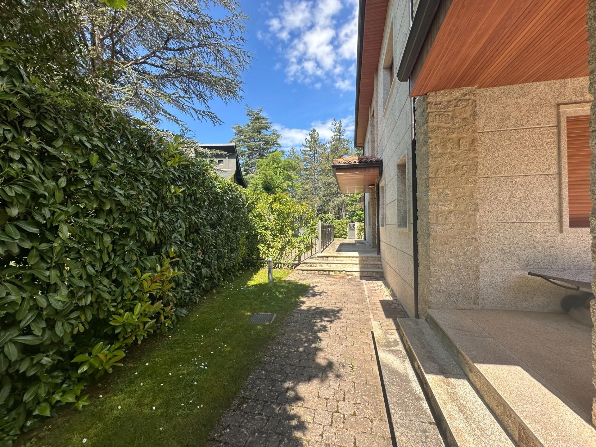 Garden of House or chalet for sale in Jaca  with Heating, Private garden and Parquet flooring