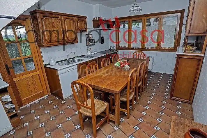 Cocina de Casa o chalet en venta en Valverde del Majano con Calefacción, Jardín privado y Terraza