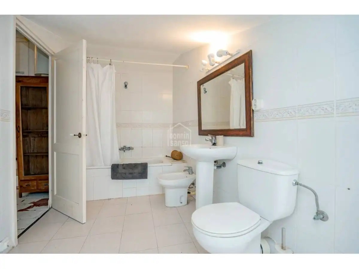 Bany de Apartament en venda en Maó - Mahón amb Jardí privat i Terrassa
