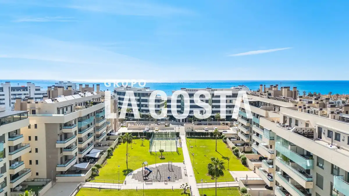 Vista exterior de Ático en venta en Torremolinos con Aire acondicionado, Terraza y Trastero