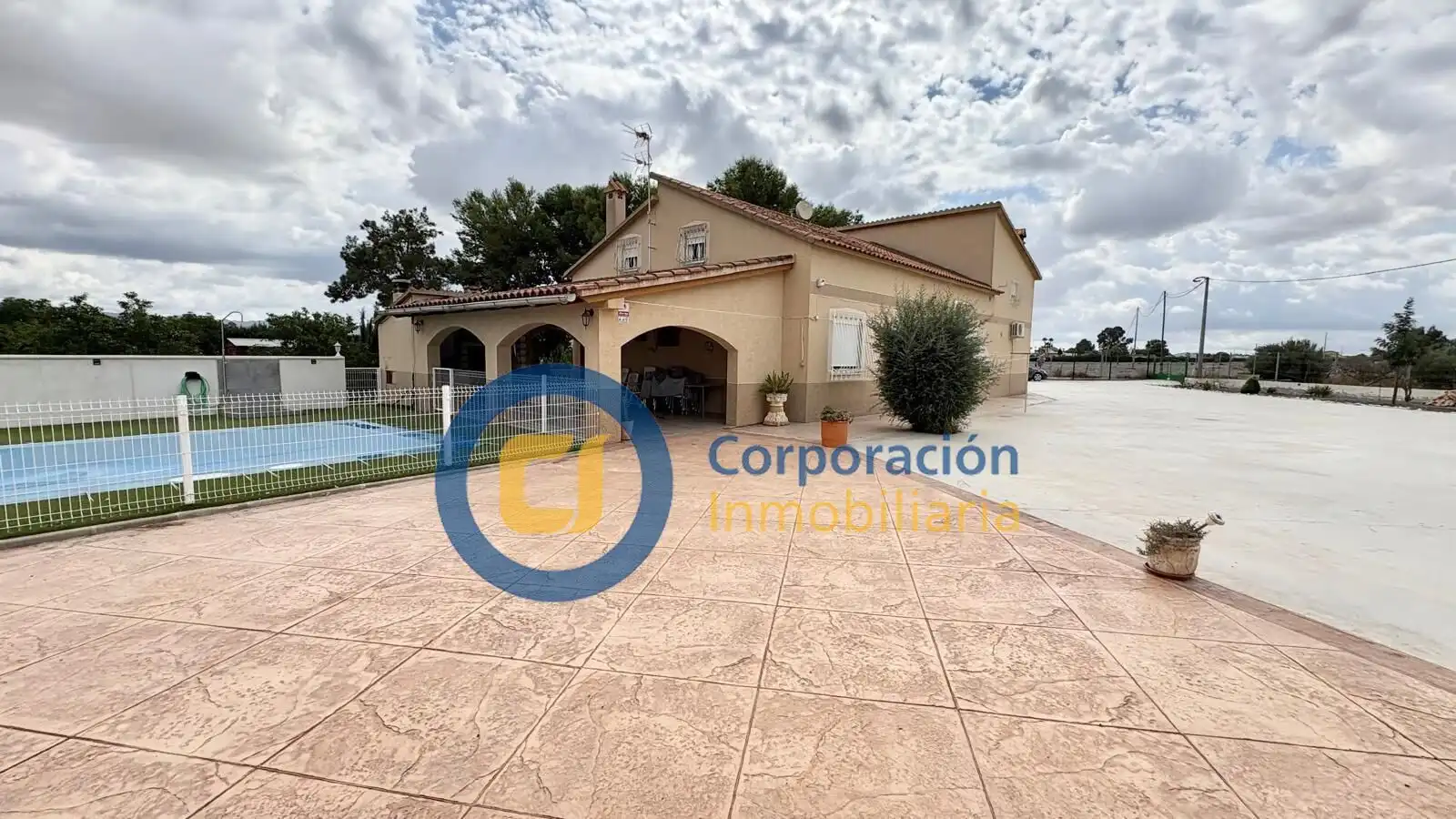 Villa avec piscine à vendre à Puerto Lumbreras