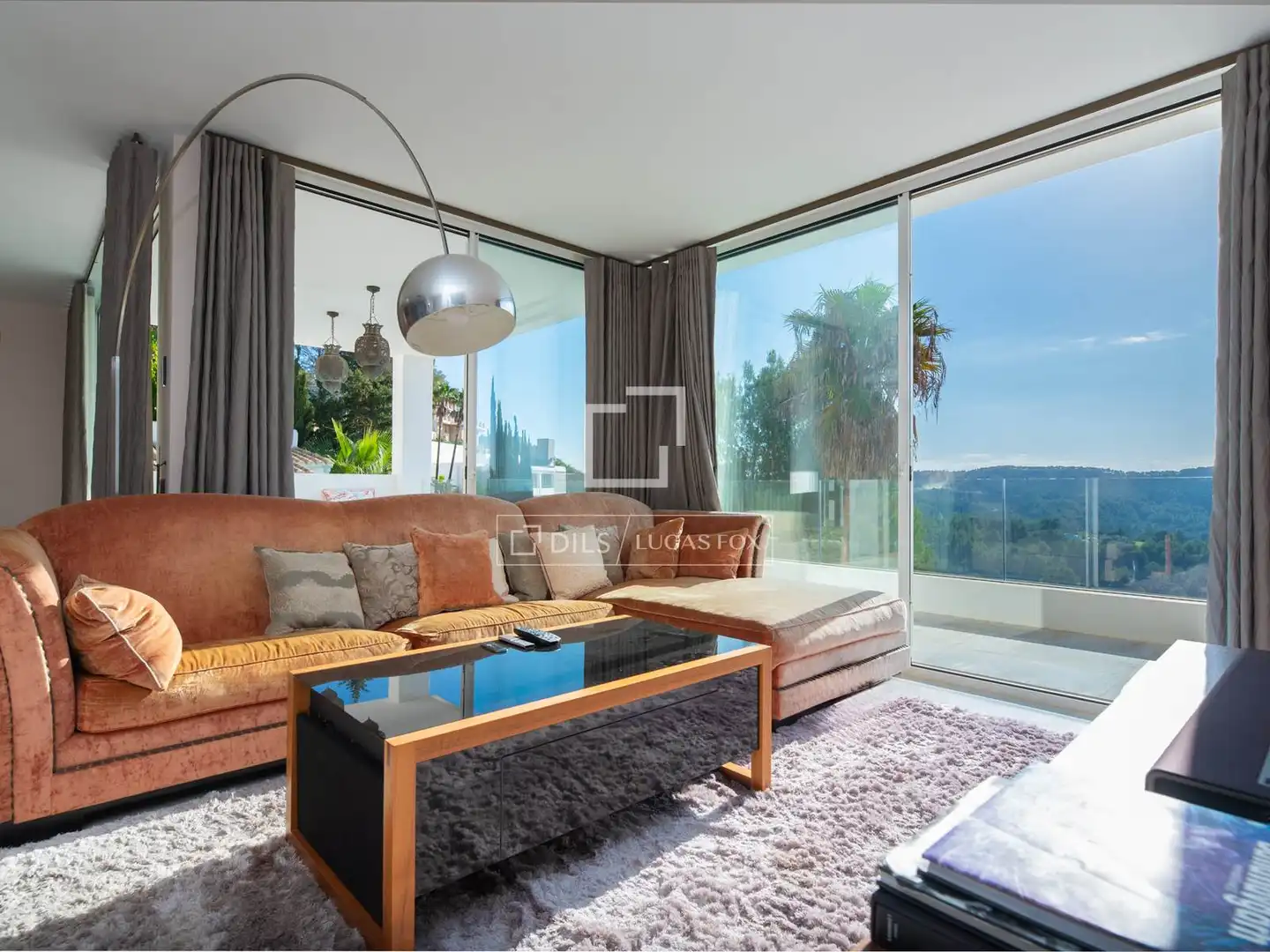 Living room of Houses for sale in Santa Eulària des Riu  with Air Conditioner, Heating and Private garden