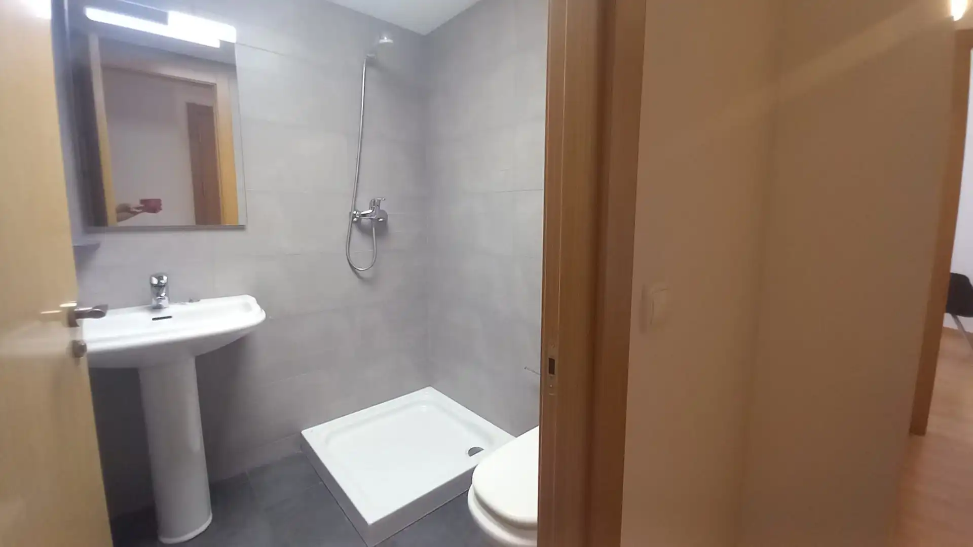 Baño de Piso de alquiler en Lleida con Calefacción, Amueblado y Balcón