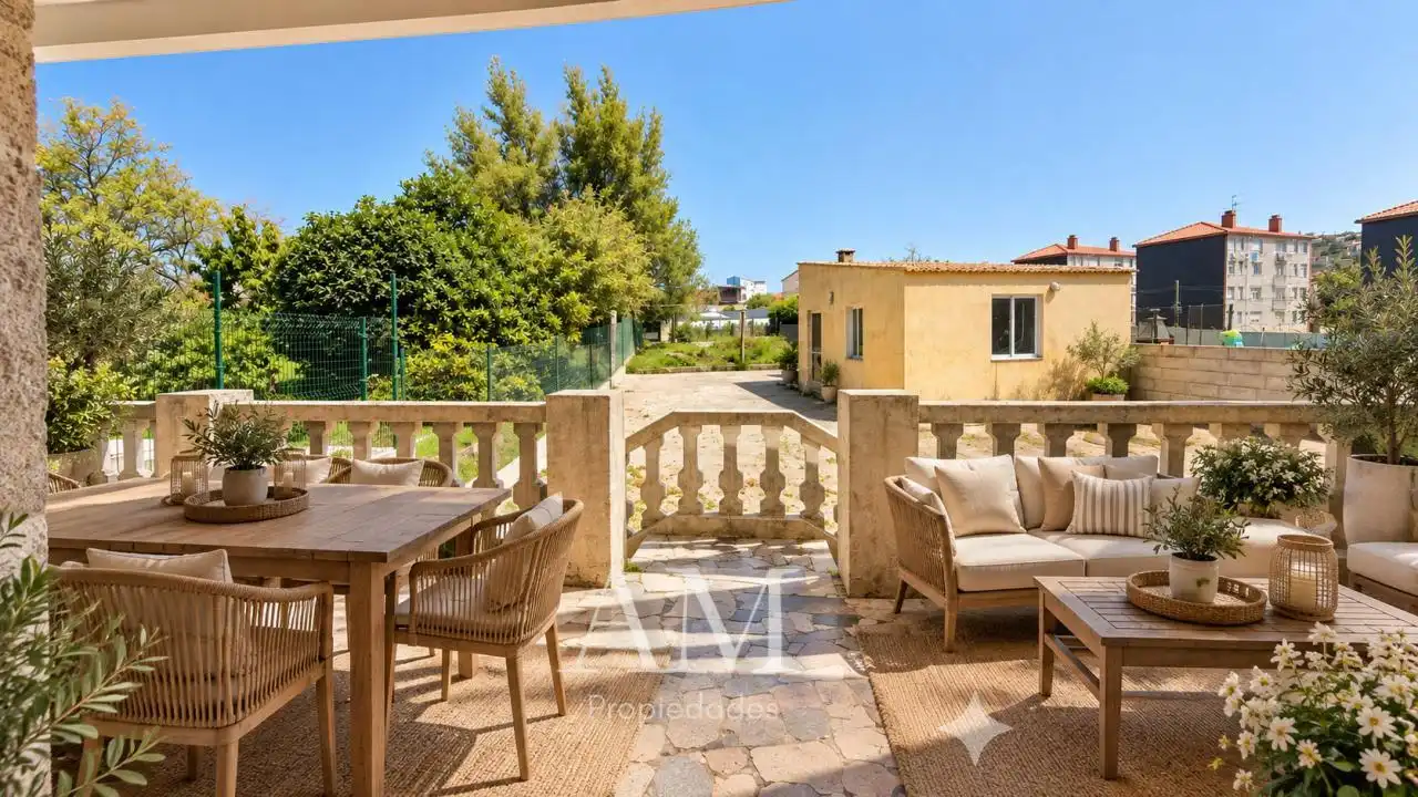 Terraza de Casa o chalet en venta en Vigo  con Calefacción, Jardín privado y Terraza