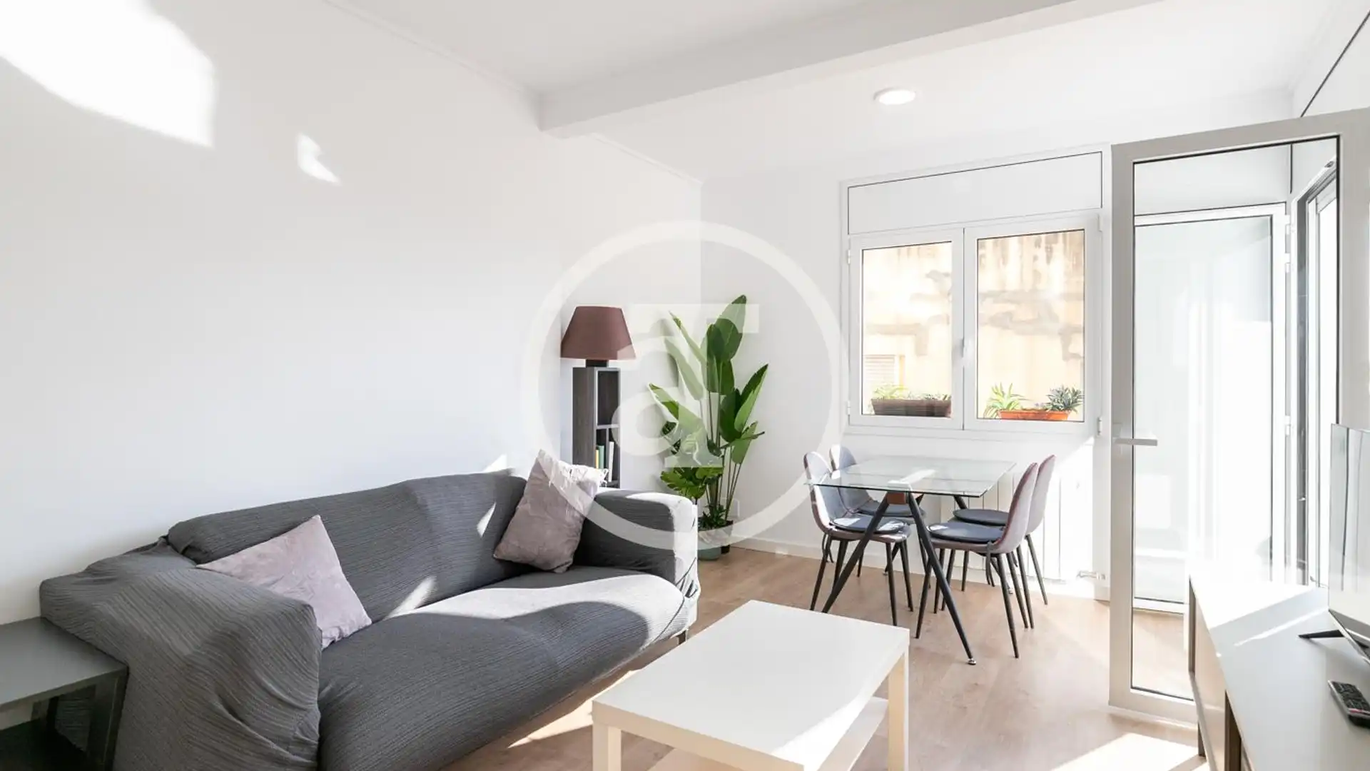 Sala d'estar de Pis de lloguer en  Barcelona Capital amb Calefacció, Moblat i Forn