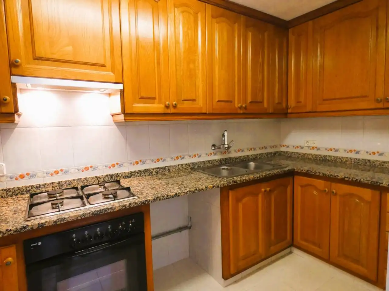 Cuina de Casa o xalet en venda en Sant Feliu de Guíxols amb Calefacció i Terrassa