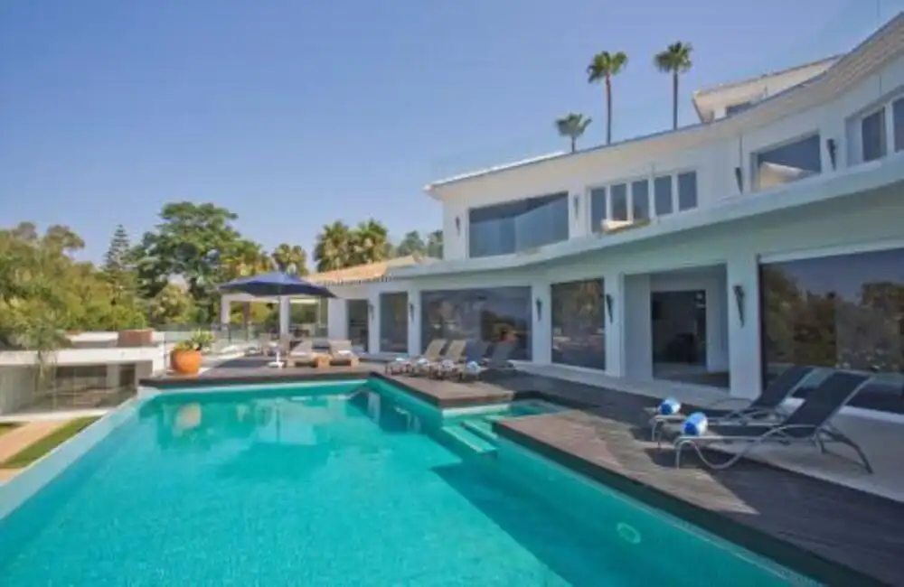 Piscina de Casa o xalet de lloguer en Marbella amb Aire condicionat, Jardí privat i Terrassa